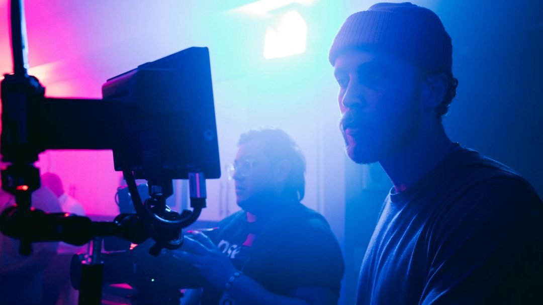 articles-1755076191345-Cara Memilih Event Crew Profesional di Jabodetabek Bukan Sekadar Bekerja, Tapi Menggerakkan Acara Anda